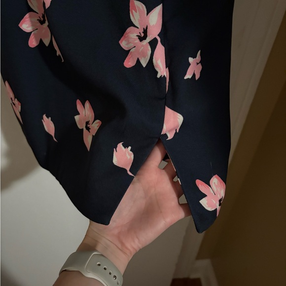 Hello Molly Navy & Pink flower mini dress, triangle leg cutout - Picture 2 of 3